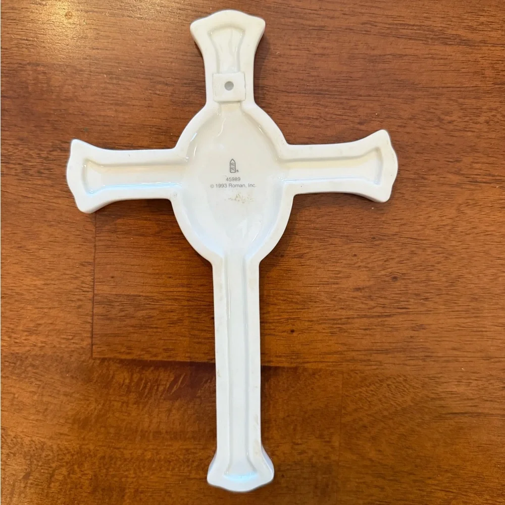 White Ceramic Cross with First Communion Design - Picture 2 of 3